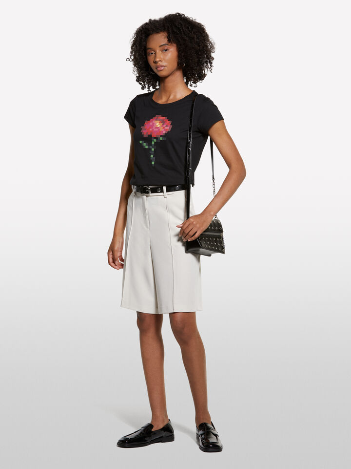 Black t-shirt with flower print - women's short sleeve t-shirts - Black | Sisley image number 1